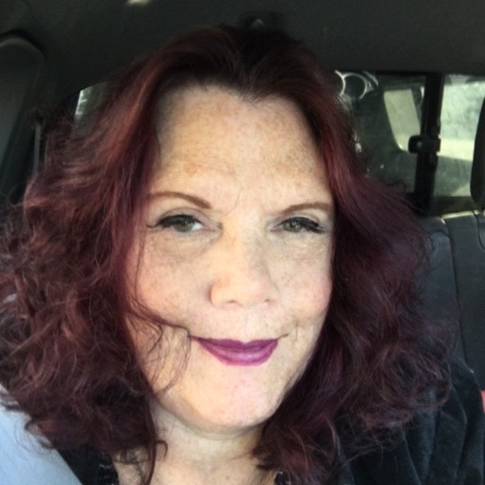 Meet your Posher, Lorraine